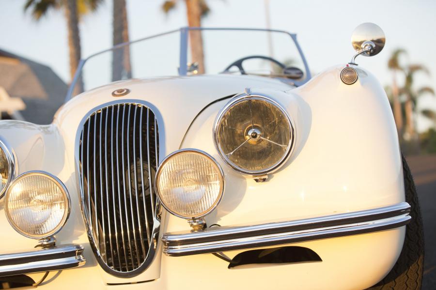  Jaguar XK120 Roadster White 1953 года  (фото 28 из 39)